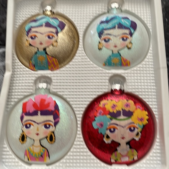 Frida Kahlo Ornaments Set of 4 - Picture 2 of 7